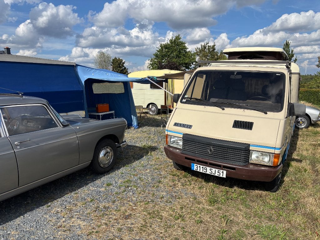 Camping Car Eriba-car, Caravanes & Camping, 5 à 6 mètres, Boîte manuelle, Particulier, Semi-intégral
