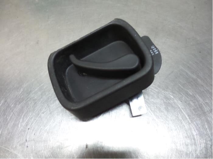 Poignée portière arrière camionnette d'un Volkswagen Cadd, Volkswagen, -, 3 mois de garantie, Utilisé