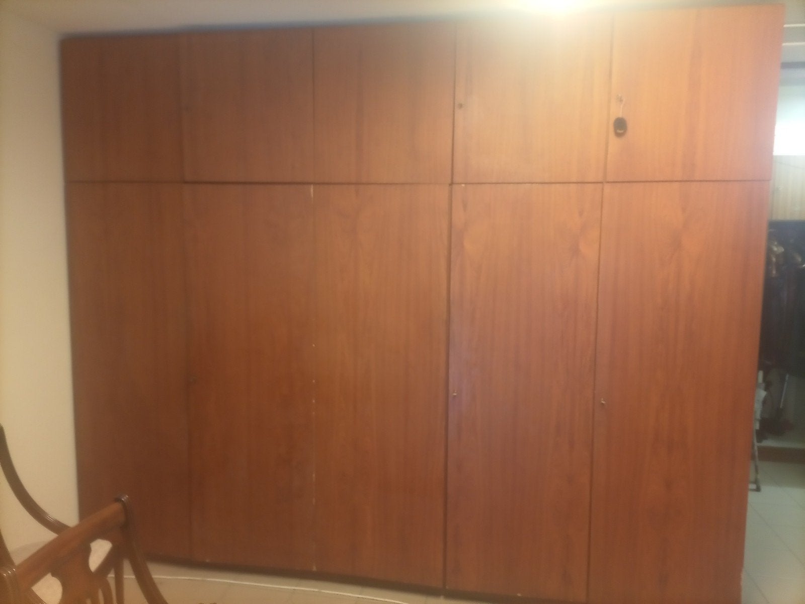 Gratis: kast uit garage: 3mx2,5mx55cm. zelf af te breken, Huis en Inrichting, Ophalen, Gebruikt, 200 cm of meer, Met lade(s)