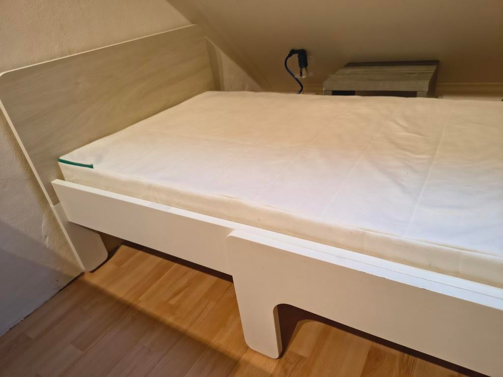 Ikea meegroeibed, Huis en Inrichting, Slaapkamer | Bedden, Ophalen