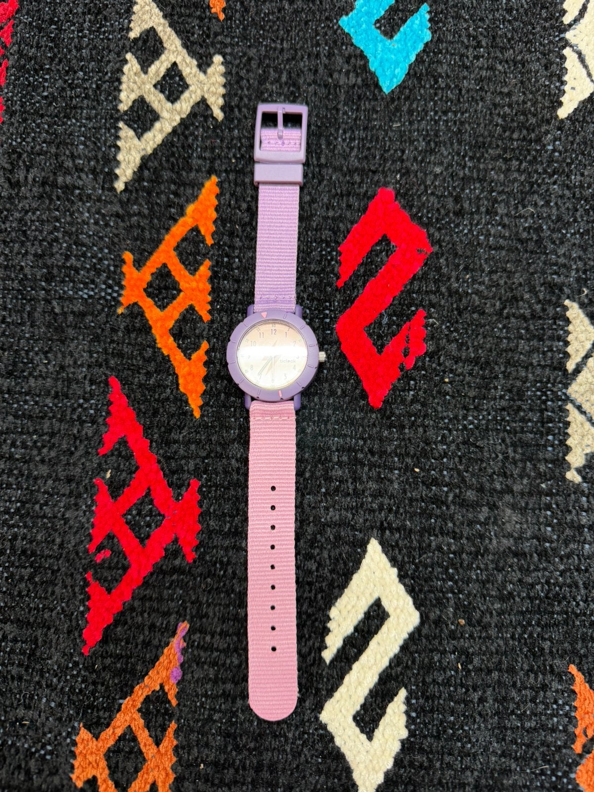 Djeco Ticlock kinderhorloge, Handtassen en Accessoires, Horloges | Kinderen, Ophalen of Verzenden, Zo goed als nieuw, Paars