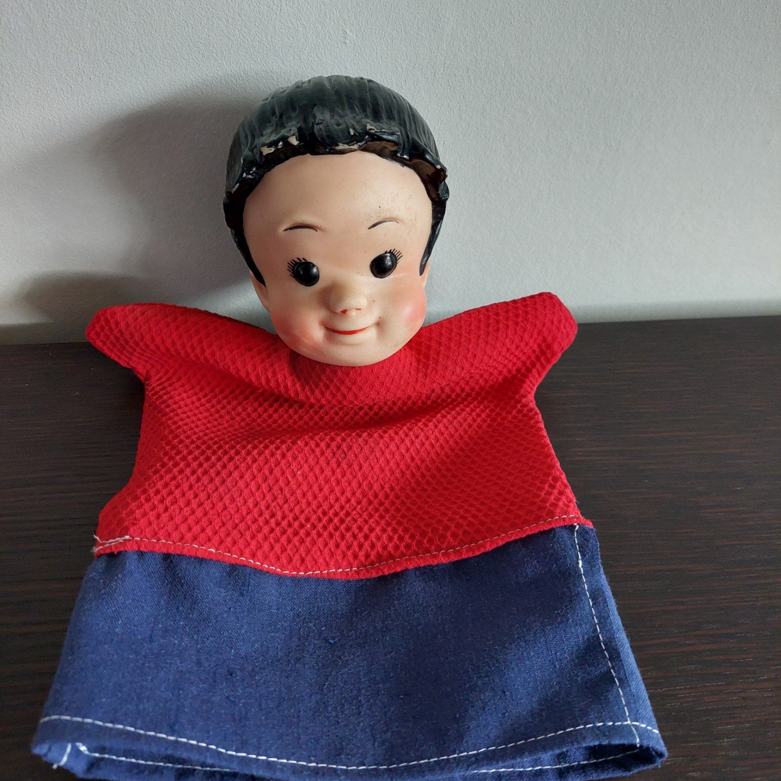 Oude handpop Rikske poppenkastpop, rubber vintage pop., Enlèvement ou Envoi