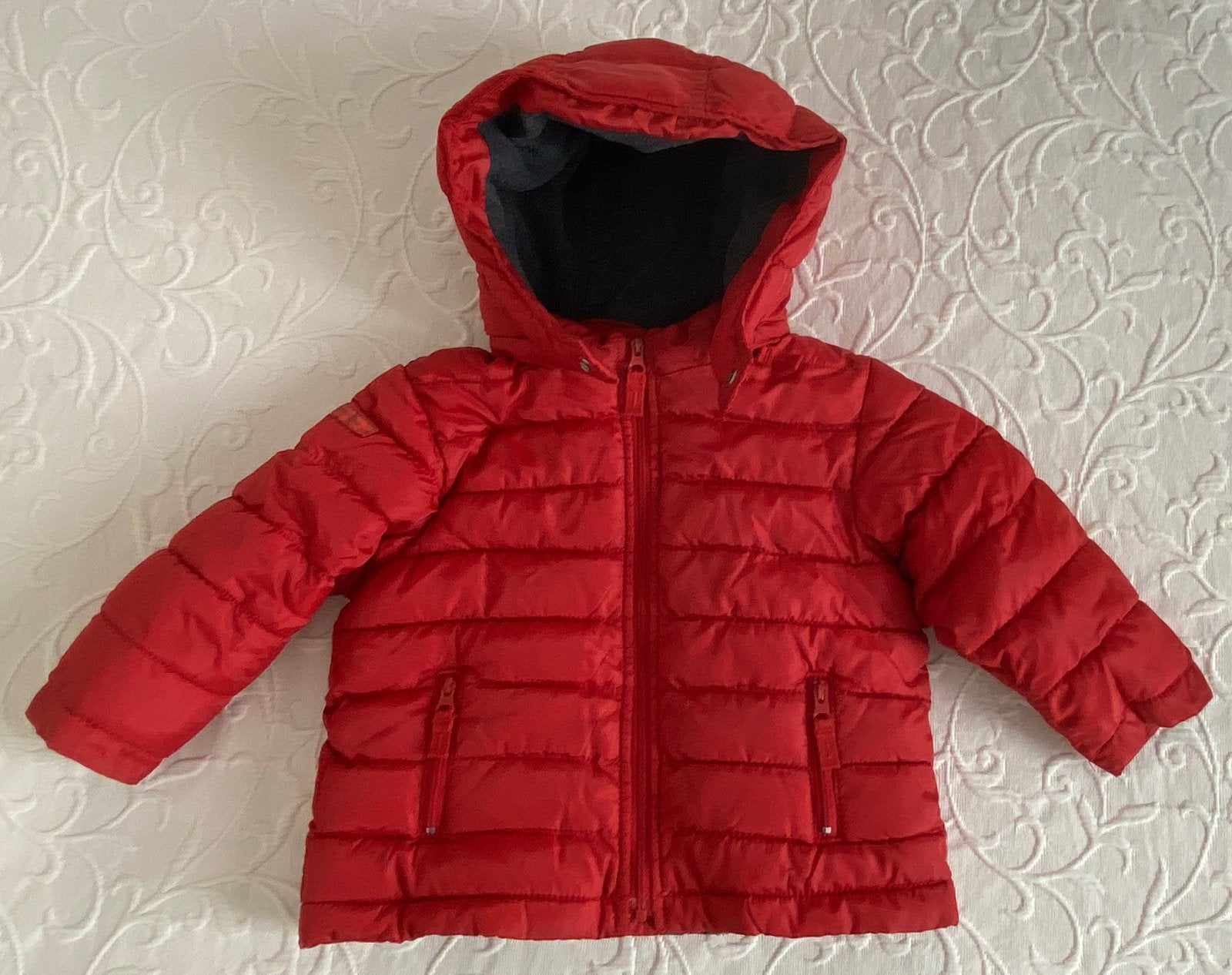 Veste / Doudoune bébé Gap – couleur rouge-18/24 mois, Enlèvement, Comme neuf, Garçon ou Fille, Manteau