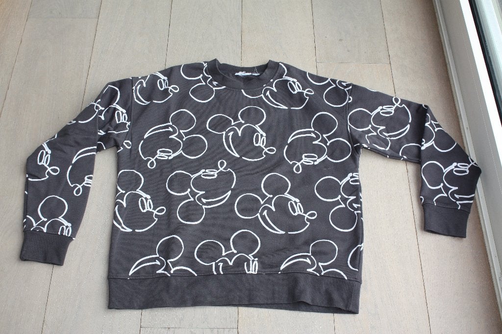 zwarte trui / sweater met opdruk van Mickey Mouse, maat S, Ophalen of Verzenden, Zo goed als nieuw, Maat 36 (S), Zwart