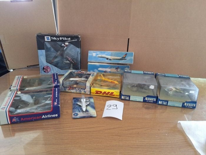 lot modelvliiegtuigen, Hobby en Vrije tijd, Overige merken, Verzenden, Zo goed als nieuw, Groter dan 1:72