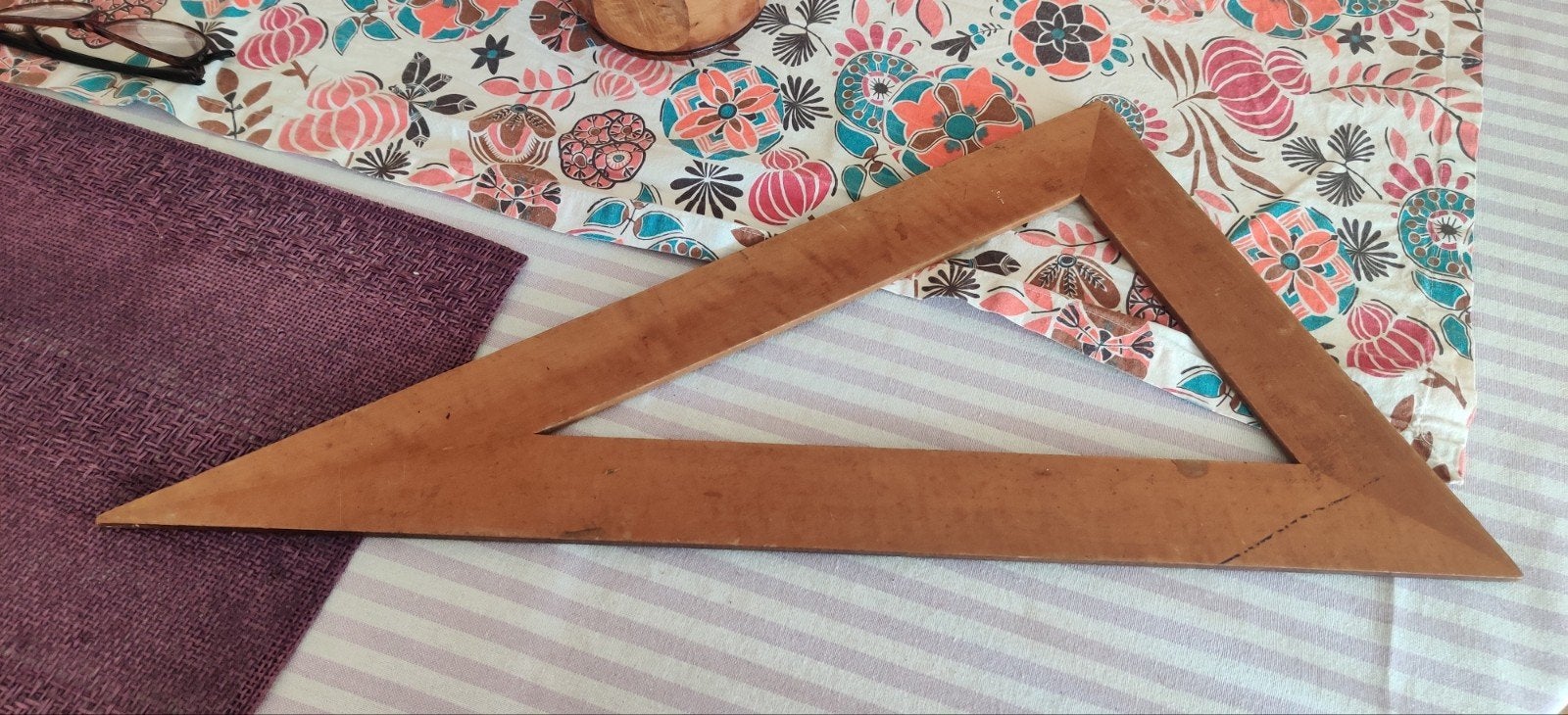 Ancienne equerre en bois Sieco, Enlèvement