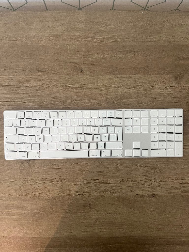 Apple Magic Keyboard 2017 met numeriek toetsenblok, Computers en Software, Ophalen of Verzenden, Apple, Numeriek gedeelte, Bedraad