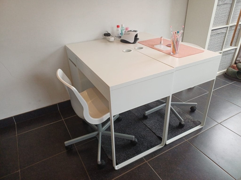 micke bureau's van ikea + evt stoelen, Maison & Meubles, Bureau d'écolier, Enlèvement, Utilisé, IKEA