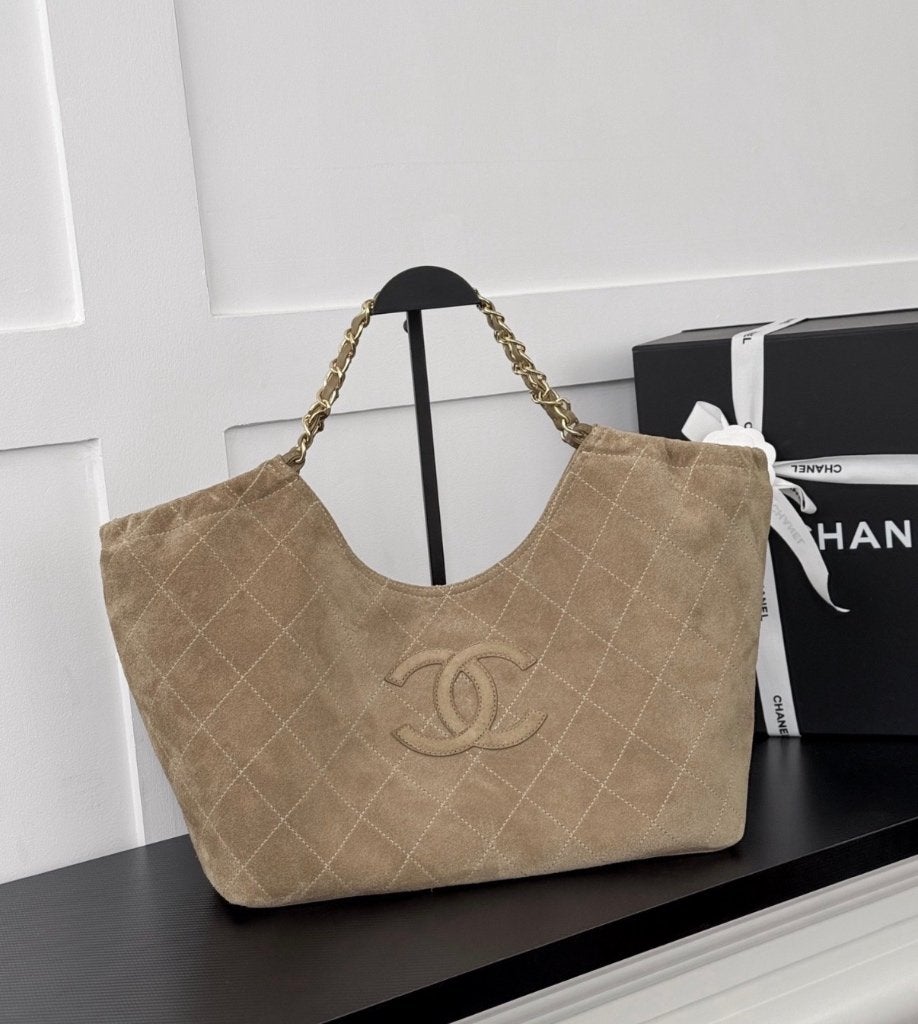 Chanel tas tote suede authentiek, Handtassen en Accessoires, Ophalen of Verzenden