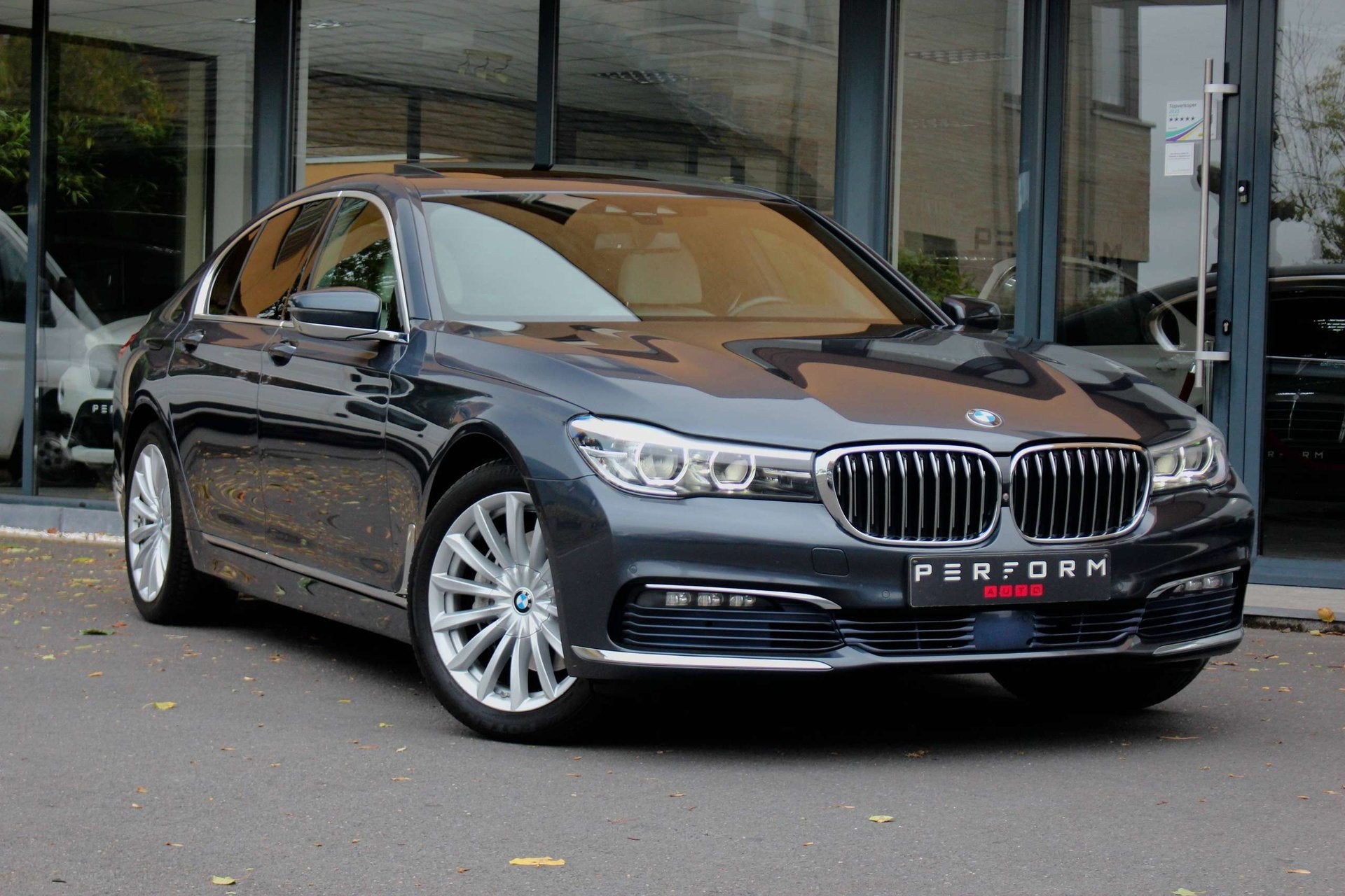 BMW 740 d xDRIVE*320PK*HEAD-UP*SOFT-CLOSE*TREKHAAK*MARGE, Autos, Entreprise, Entretenue par le concessionnaire, 6 cylindres, Automatique
