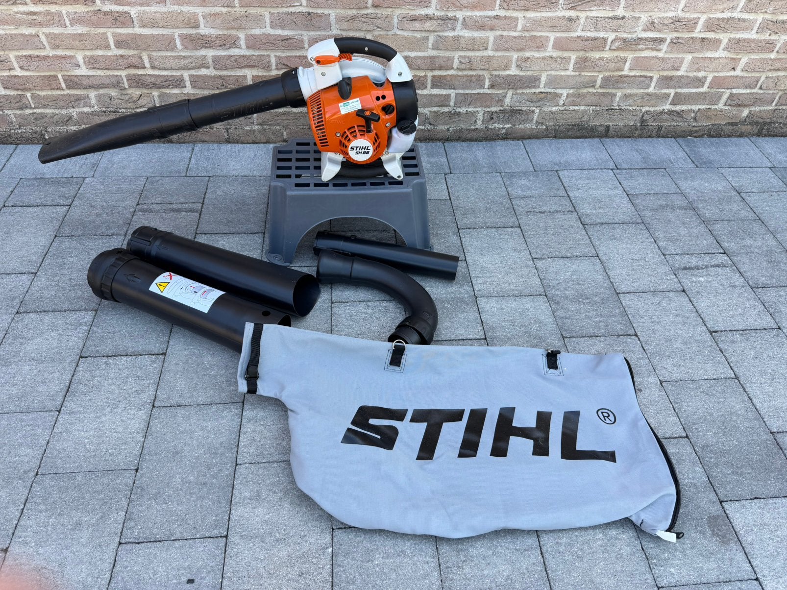 Blad blazer-zuiger Stihl, Jardin & Terrasse, Souffleurs de feuilles, Avec fonction d'aspiration, Porté à la main, Comme neuf, Enlèvement