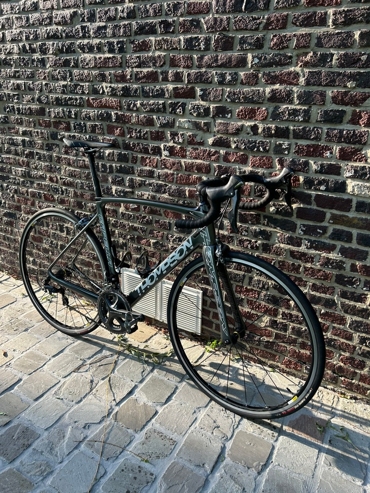 Koersfiets Thompson Capella, Ophalen, Zo goed als nieuw, Carbon