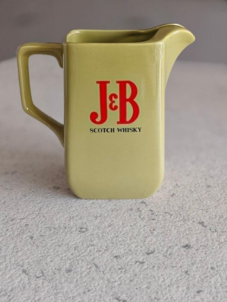 Vintage J&B Scotch Whisky-kannetje., Huis en Inrichting, Ophalen, Kan, Vintage, Zo goed als nieuw