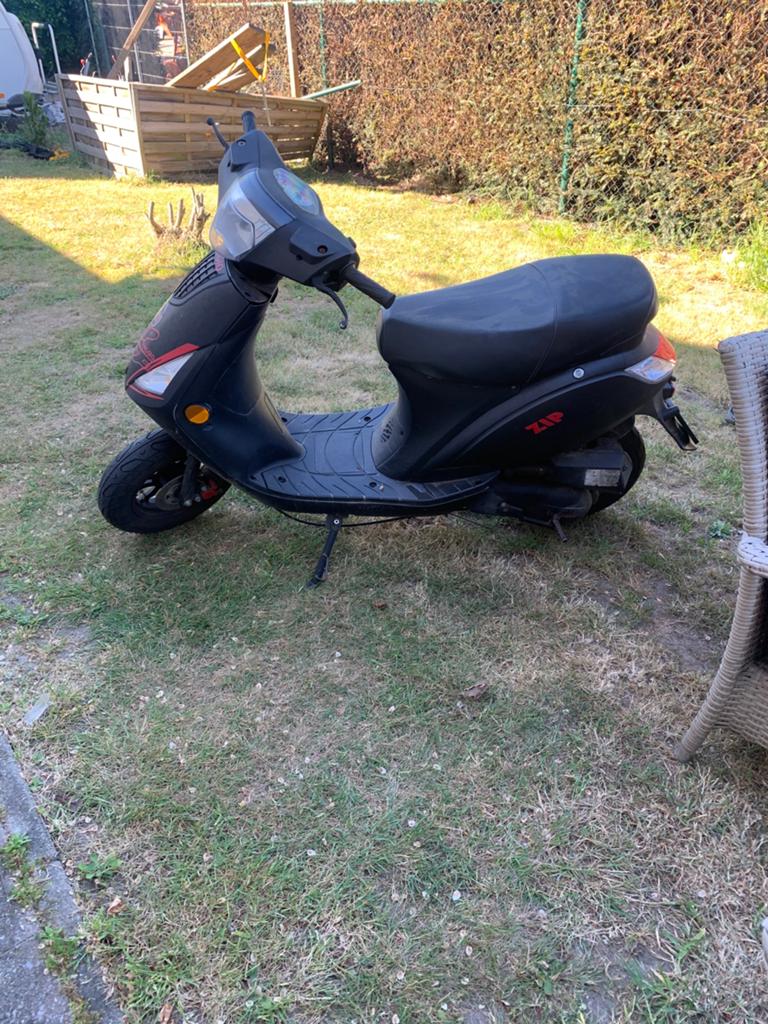 La Souris, Fietsen en Brommers, Ophalen, Zo goed als nieuw