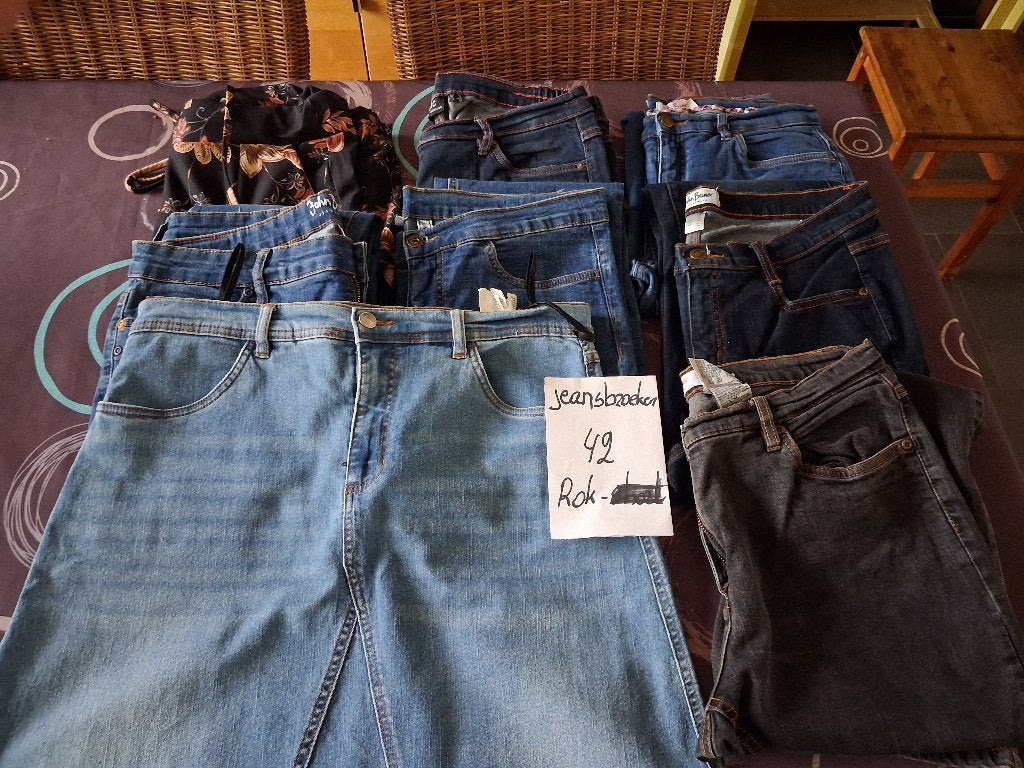 Shorten, kleedjes, blousjes, jeansbroeken-rokken, Ophalen of Verzenden, Zo goed als nieuw