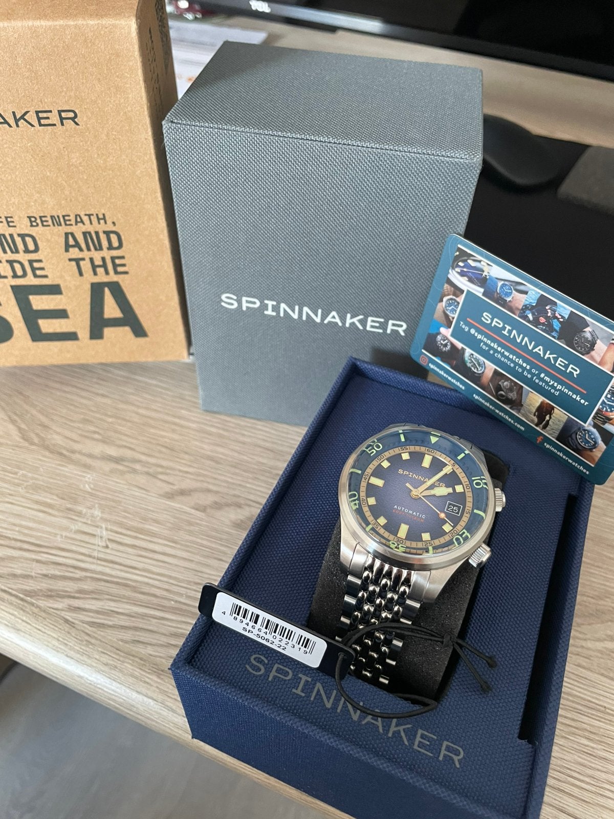 Spinnaker Bradner est nouveau !, Enlèvement, Comme neuf