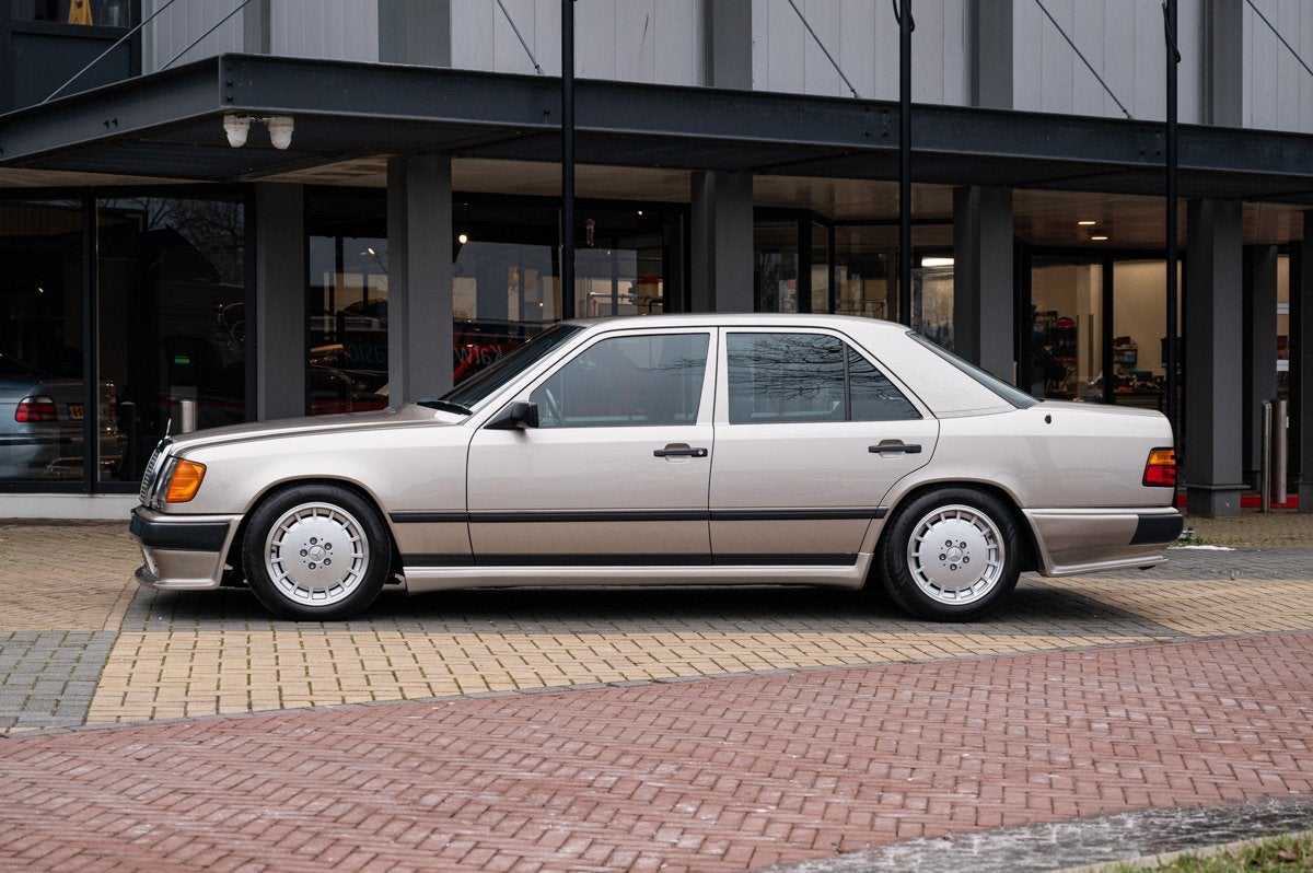 Mercedes-Benz E-Klasse 300E (W124) Lorinser (bj 1986), Auto's, Automaat, 4 deurs, Gebruikt, Overige kleuren
