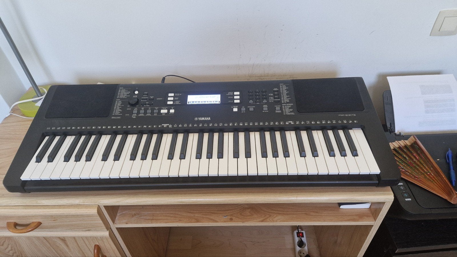 Portable keyboard Yamaha E373, Ophalen, 61 toetsen, Yamaha