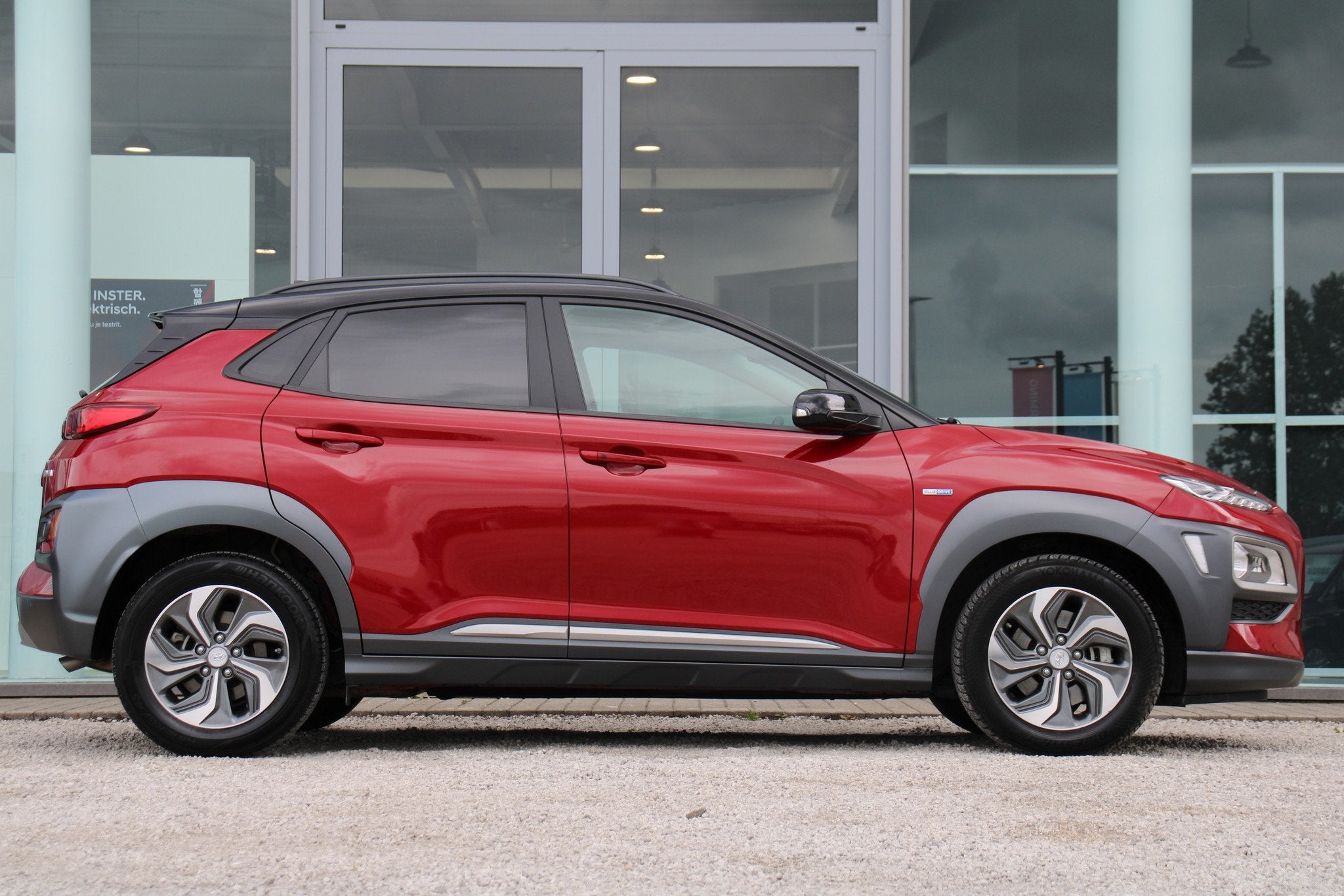 Hyundai KONA 1.6T Hybrid Sky 2-Tone 141PK *LEDER*HEAD-UP*1 E, Autos, Achat, Euro 6, Entreprise, Carnet d'entretien
