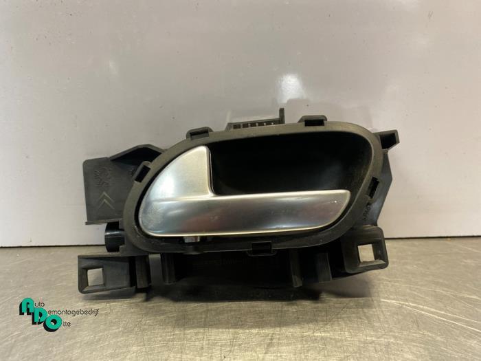 Portiergreep 4Deurs links-voor van een Peugeot 208 (208 12-), Gebruikt, -, -, Ophalen of Verzenden