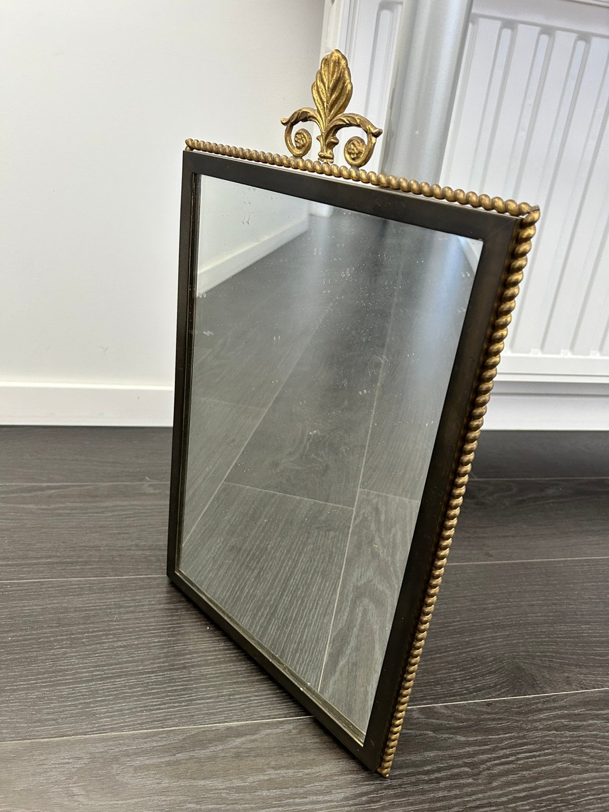 Vintage wandspiegel met goudkleurige metalen sierlijst, Ophalen, Zo goed als nieuw
