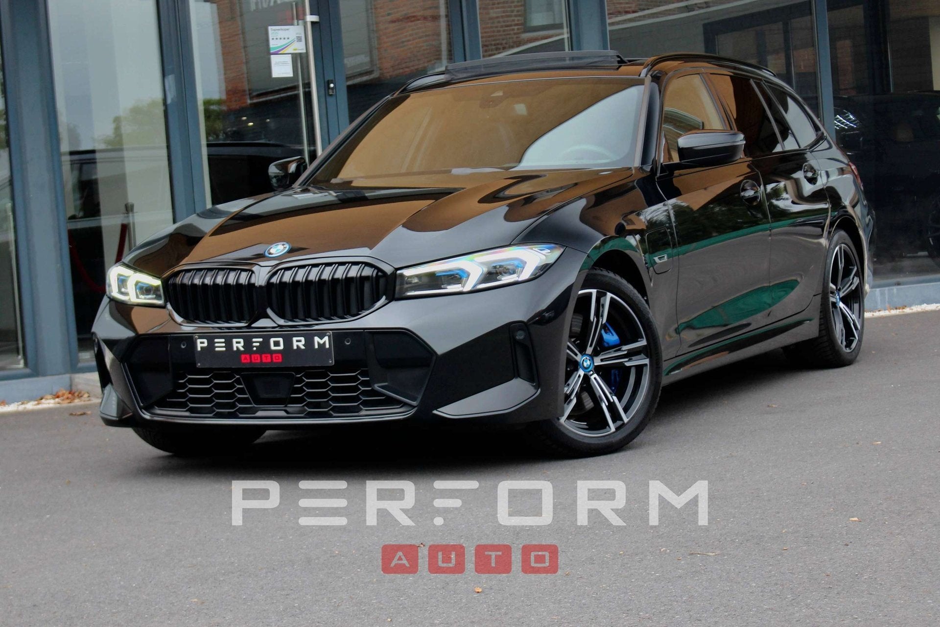 BMW 330 e*LCI*xDRIVE*TOURING*M-PACK*FULL*21% VAT*, Autos, 215 kW, Achat, Euro 6, Noir