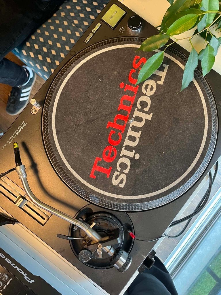 Technics Quartz SL-1210MK2, TV, Hi-fi & Vidéo, Tourne-disques, Enlèvement, Comme neuf, Tourne-disque, Technics
