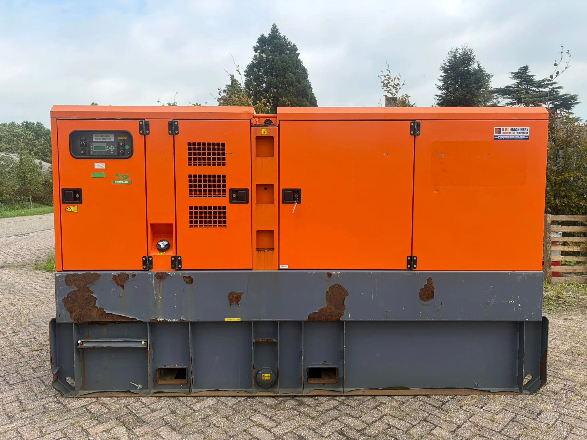 Atlas-Copco QAS 250 kVA Volvo TAD754GE aggregaat generatorse