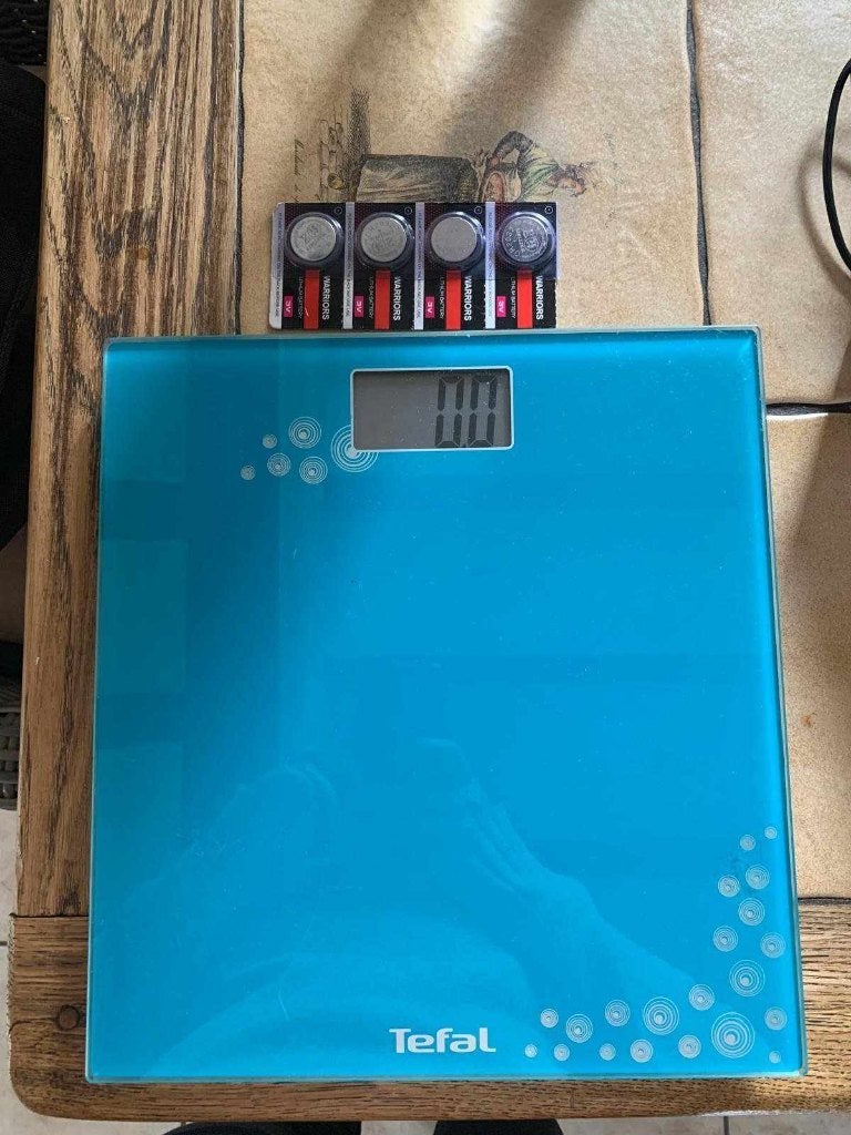 Balance digitale avec piles, Electroménager, Balances, 100 kg ou plus, Enlèvement, Pèse-personne, Digital