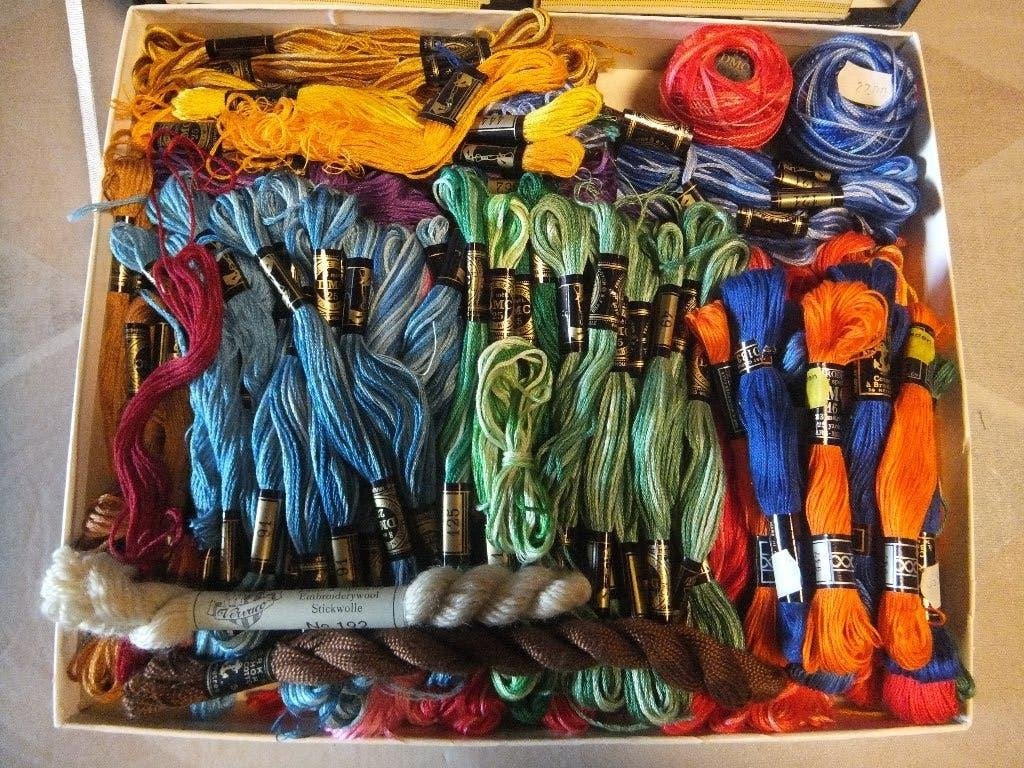 lot de fil à broder DMC, Hobby & Loisirs créatifs, Enlèvement ou Envoi, Neuf, Broderies à la main, Fil à broder ou Soie