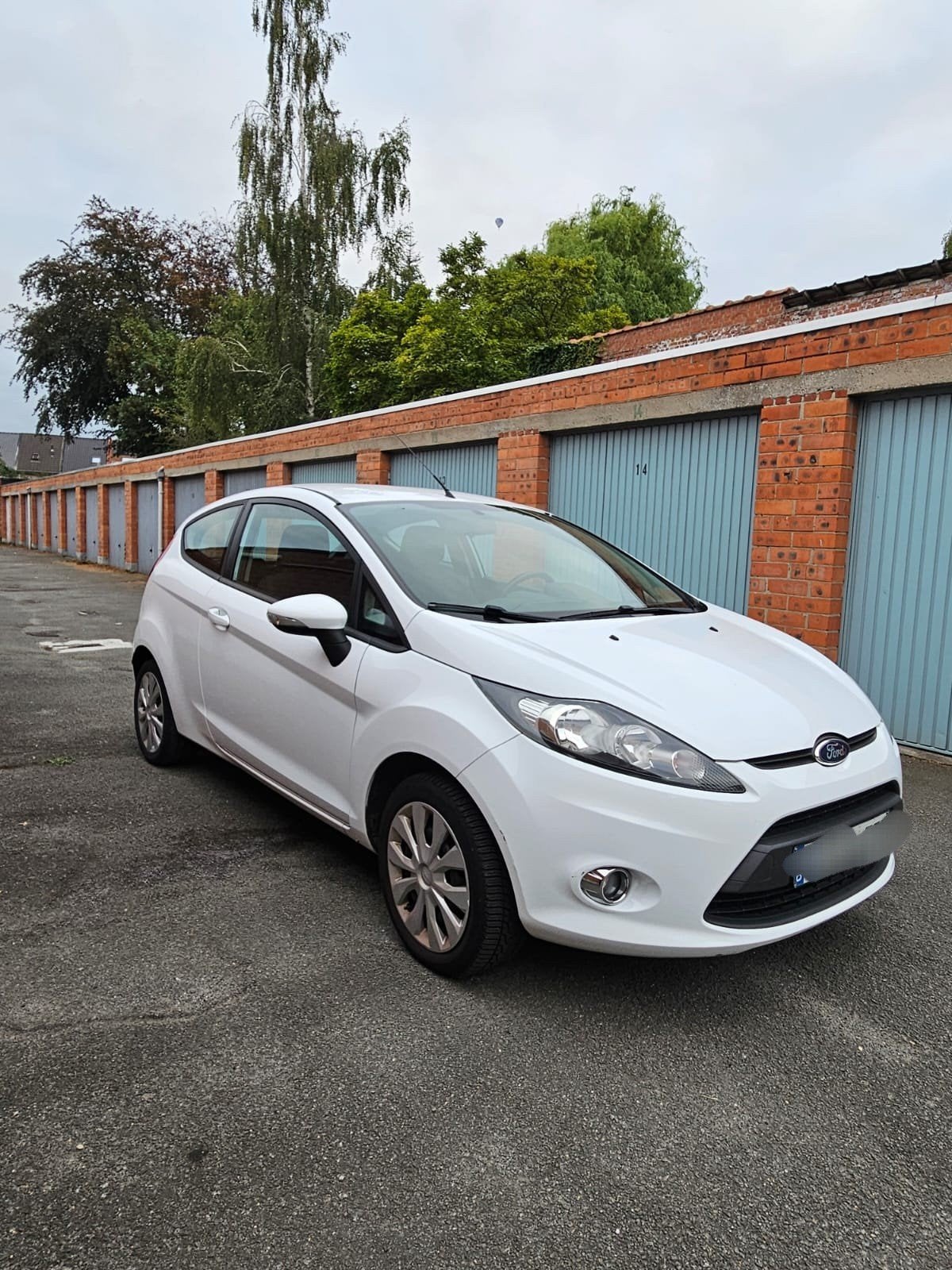 Ford Fiesta 2012 1.2L Blanco gekeurd voor verkoop, Auto's, Particulier, Onderhoudsboekje, Te koop