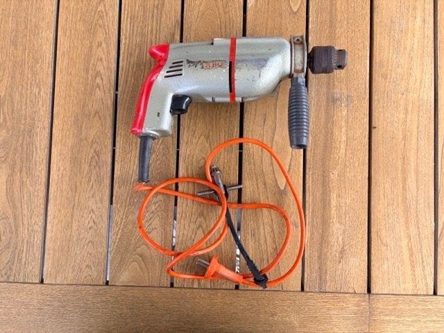 boormachine METABO - retro, Ophalen, Gebruikt, 400 tot 600 watt, Boormachine