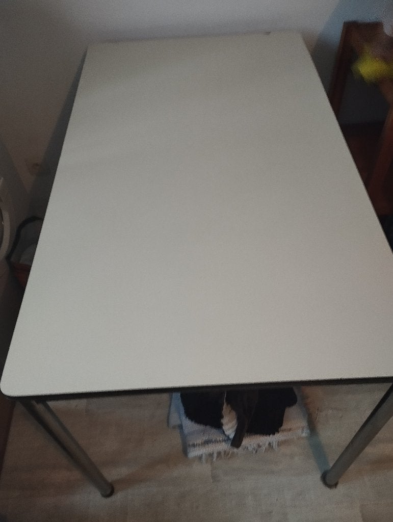 Keukentafel, Enlèvement, Utilisé