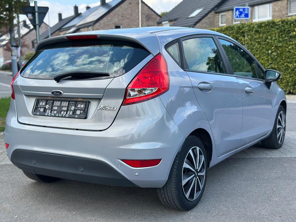 Ford fiesta TITANIUM 1.4tdci 1er propriété prête immatricule, Autos, Ford, Achat, Entreprise, 5 portes, Fiësta