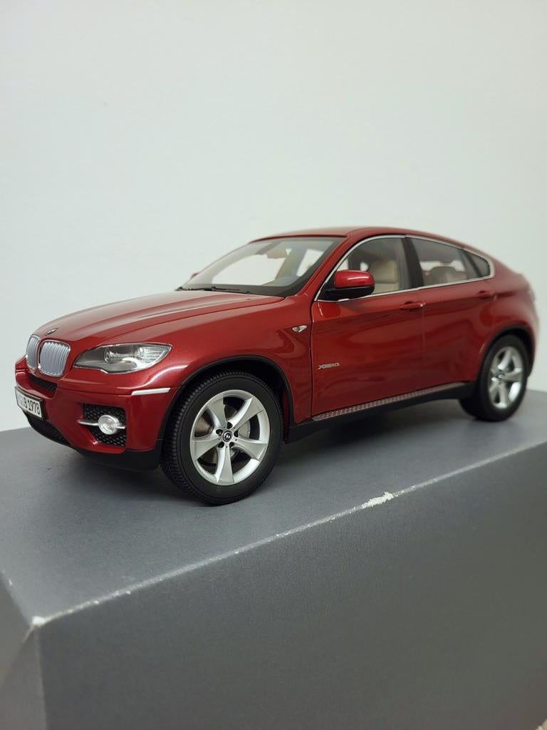 1:18 Kyosho BMW X6 xDrive50i Dealer Edition, Ophalen of Verzenden, Zo goed als nieuw, Auto, Kyosho