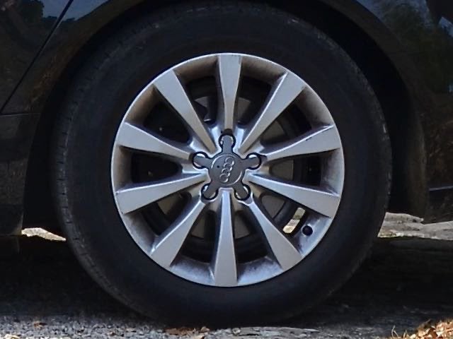 Set aluminium velgen met Continental zomerbanden 225/55 R17, Autos : Pièces & Accessoires, Pneus & Jantes, Jante(s), Pneus été