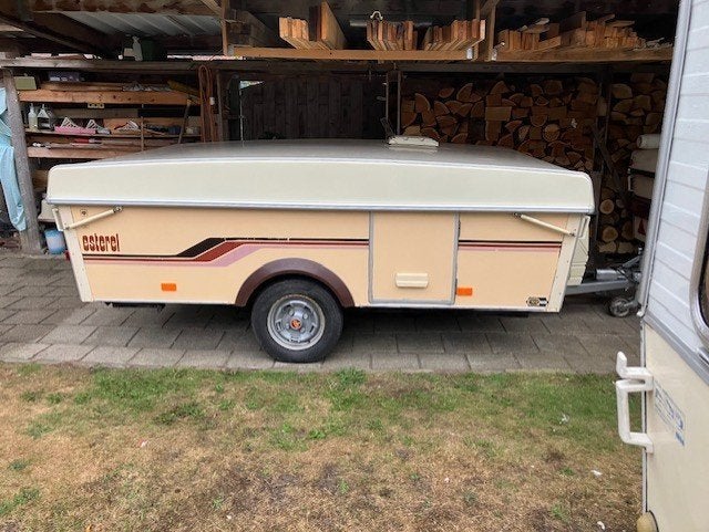 Unieke Esterel C31 klapcaravan, Koelkast, Tot 4 meter, Esterel, Treinzit