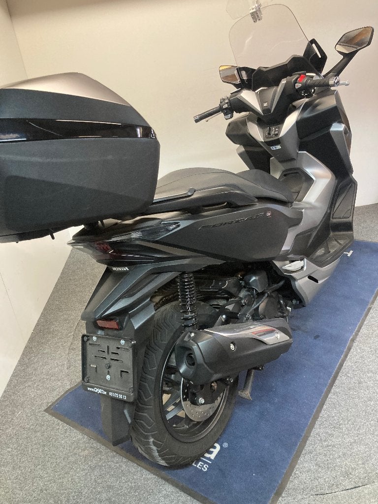 Honda Forza 300 MY'18 réf. LS 3390, Motos, 300 cm³, Scooter, Entreprise, Occasion