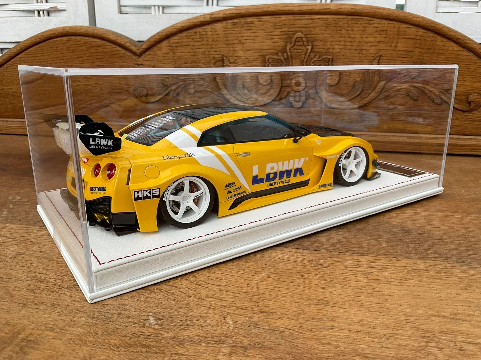 1/18 Nissan R35 GT-RR Davis Giovanni yellow/blue,only 6 pcs., Hobby & Loisirs créatifs, Enlèvement ou Envoi, Neuf