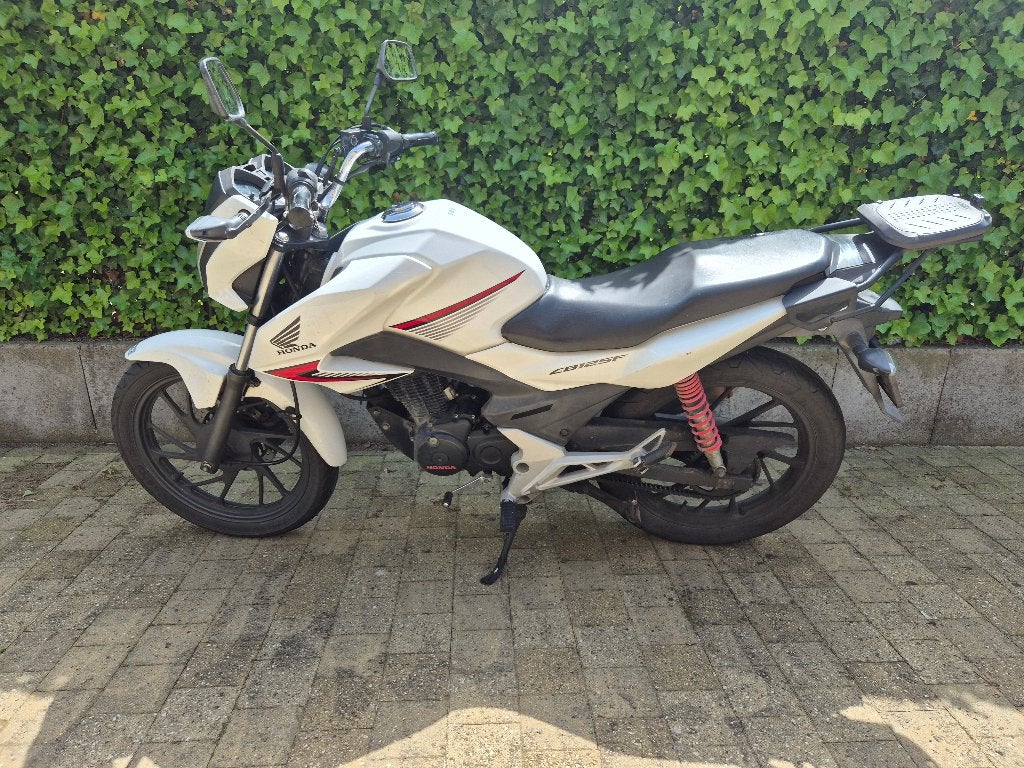 honda cbf 125 2016, Particulier, 125 cc, 11 kW of minder, 1 cilinder