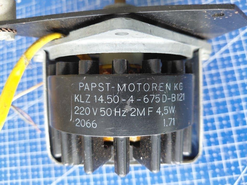 MOTEUR PAPST KLZ 14.50-4-675D-B121, TV, Hi-fi & Vidéo, Enregistreurs audio, Enlèvement ou Envoi, Pièce