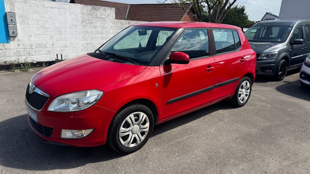 Skoda fabia essence 54601 km, Auto's, Voorwielaandrijving, Euro 5, Stof, Elektrische ramen