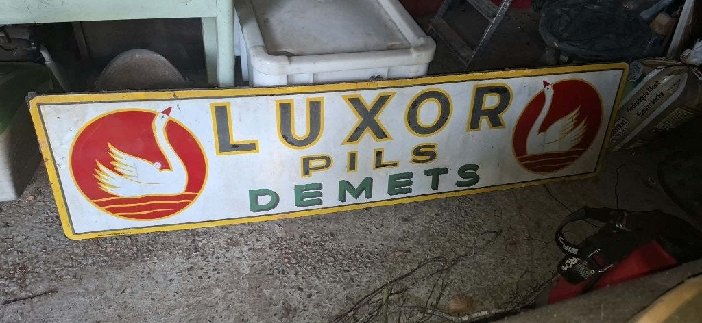 RARE PLAQUE ÉMAILLÉE LUXOR PILS DEMETS – 1966, Collections, Enlèvement, Utilisé, Panneau publicitaire