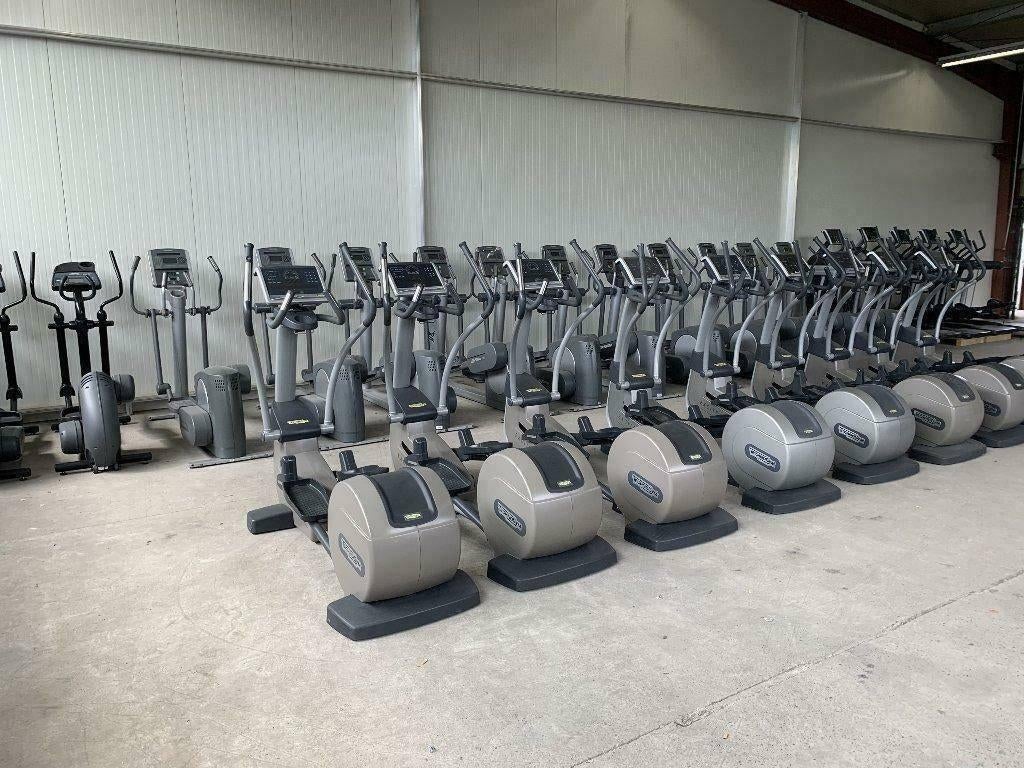 Technogym synchro excite crosstrainer loopband bike OPHEF, Sport en Fitness, Fitnessmaterialen, Zo goed als nieuw, Armen, Benen