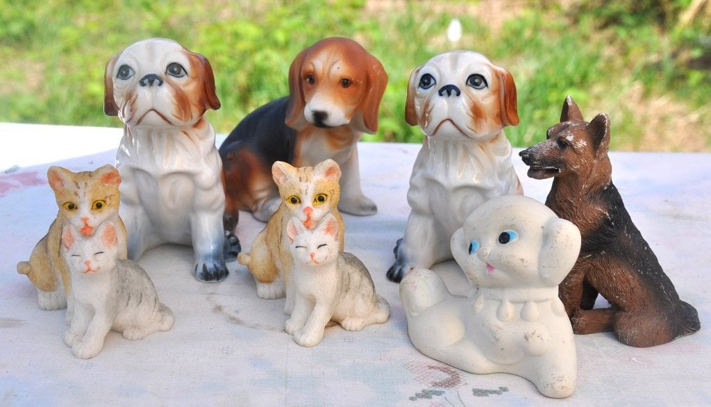 lot de 5 chiens et 2 chats faience et resine, Ophalen of Verzenden, Gebruikt, Dier