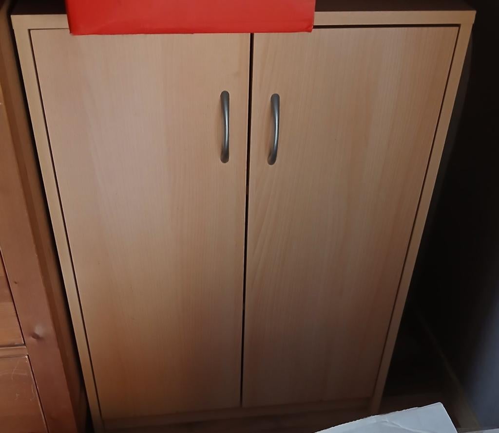 Archiefkast met schabben., Ophalen