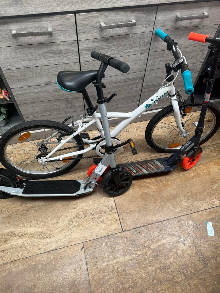 Vélo et deux trottinettes, Enlèvement, Comme neuf
