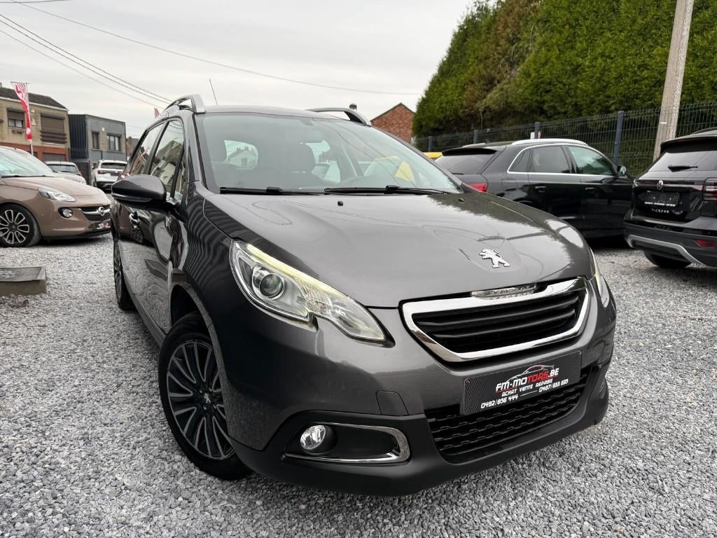 Peugeot 2008 1.2i/ 1st Main/GPS/Onderhoud+CT+1 jaar garantie, Stof, 1199 cc, 5 zetels, 5 deurs