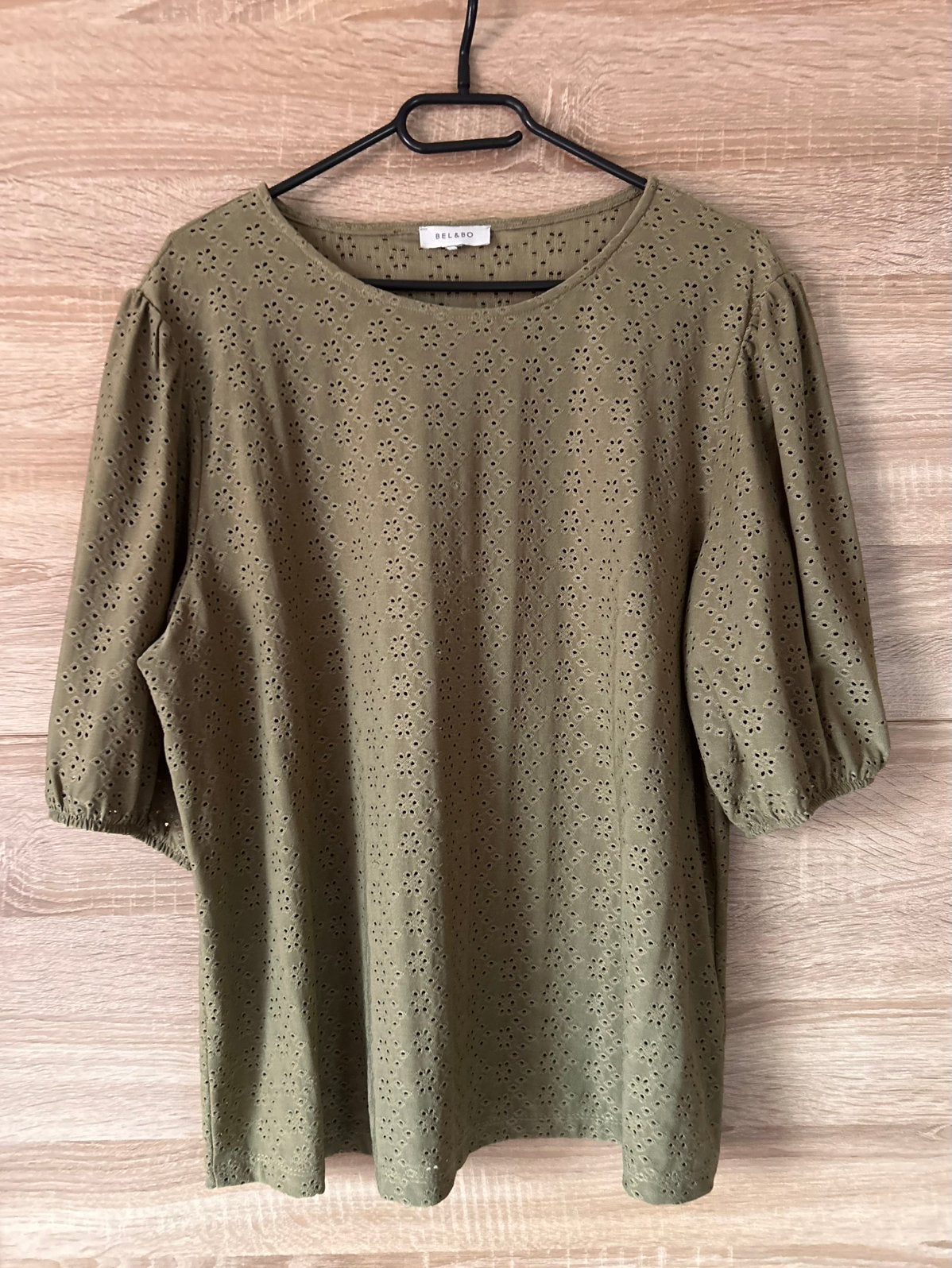 Olijfgroene blouse – Bel&Bo, Ophalen of Verzenden, Zo goed als nieuw, Groen