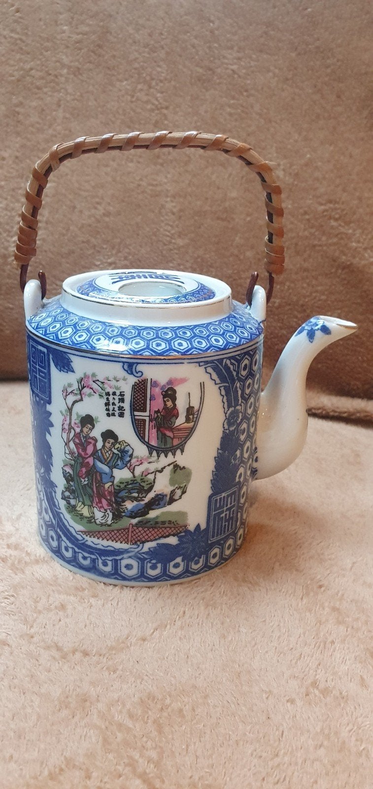 Théière en porcelaine asiatique vintage, Antiquités & Art, Enlèvement ou Envoi